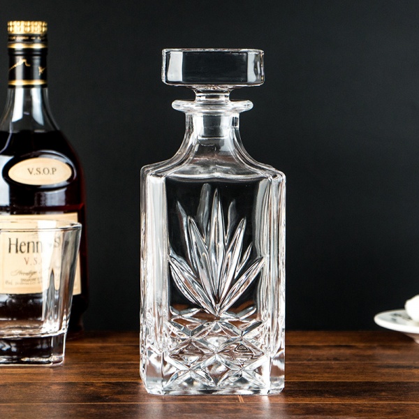 LYL GLASS: Your Trusted Partner for Premium Custom Glass Bottles and Complete Packaging Solutions