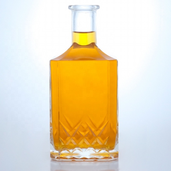 Glass Bottle Streaks: Causes, Prevention and Solutions