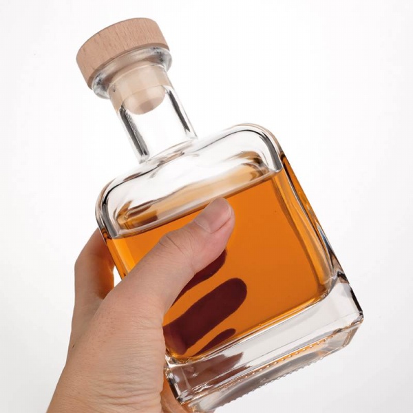 Driving Packaging Innovation with Premium Glass Bottles and Sustainable Solutions