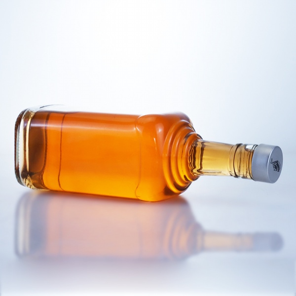 The Perfect Balance of Elegance and Sustainability with Glass Bottle Packaging